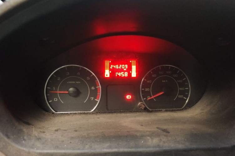Used Wuling Rongguang V 2015 1.5L Practical Version Instrument Cluster