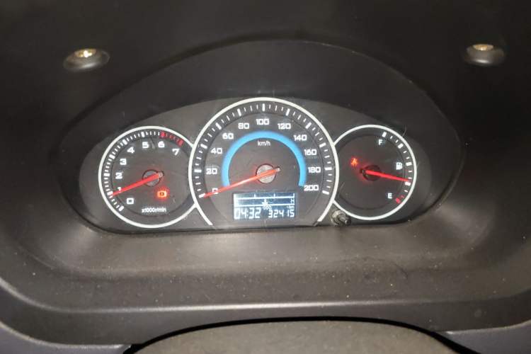 Used Wuling Rongguang V 2015 1.5L Base Version Instrument Cluster