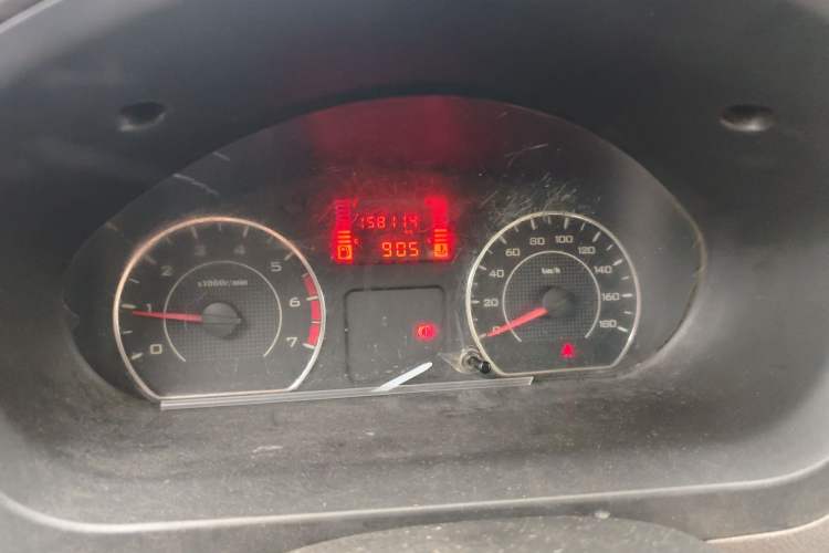Used Wuling Rongguang V 2015 1.5L Practical Version Instrument Cluster