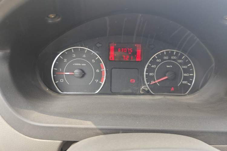 Used Wuling Rongguang V 2015 1.2L Practical Model Instrument Cluster
