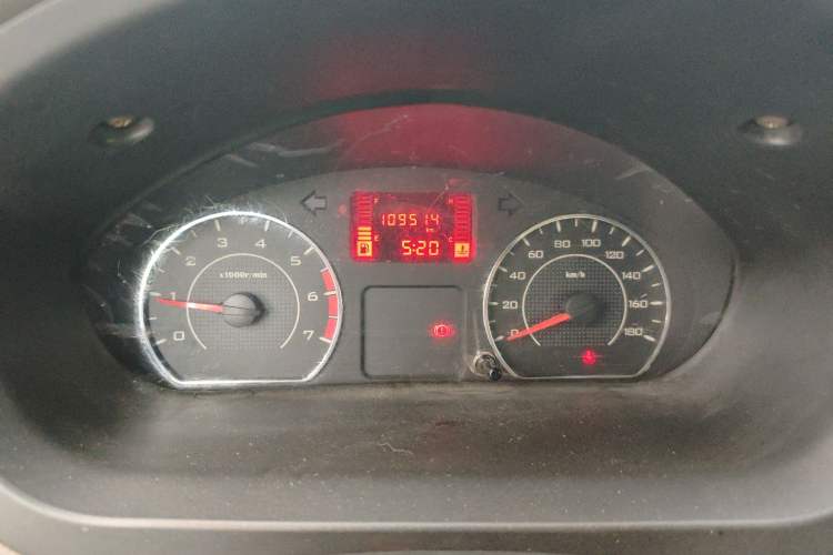 Used Wuling Rongguang V 2015 1.2L Base Version Instrument Cluster