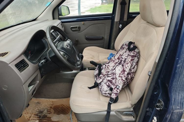 Used Wuling Rongguang V 2015 1.5L Practical Version Left Front Seat