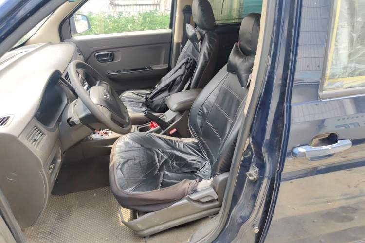 Used Wuling Rongguang V 2015 1.2L Standard Version Left Front Seat