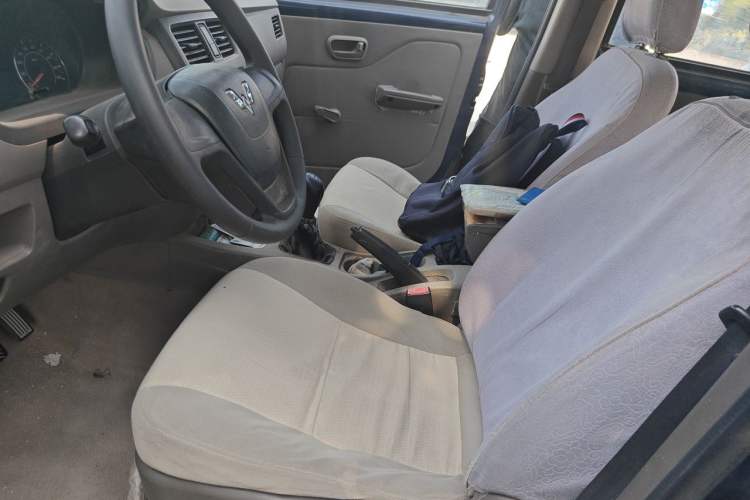 Used Wuling Rongguang V 2015 1.2L Practical Model Left Front Seat