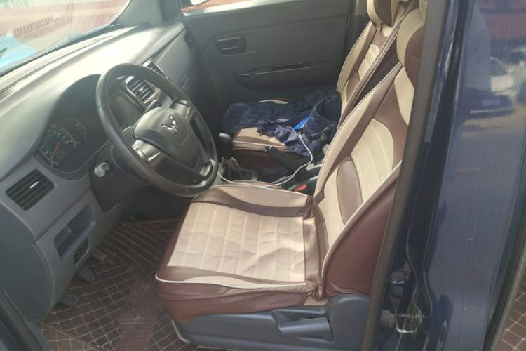 Used Wuling Rongguang V 2015 1.2L Base Version Left Front Seat