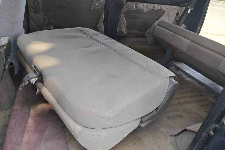 Used Wuling Rongguang V 2015 1.2L Practical Model Left Rear Seat