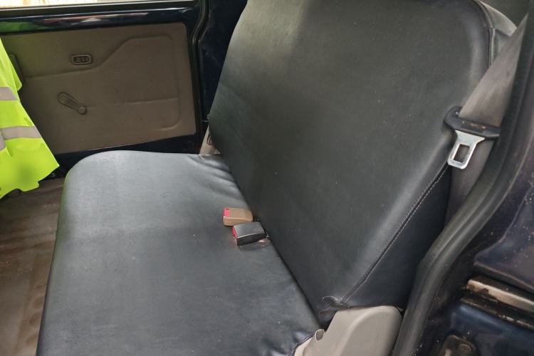 Used Wuling Rongguang V 2015 1.2L Base Version Left Rear Seat