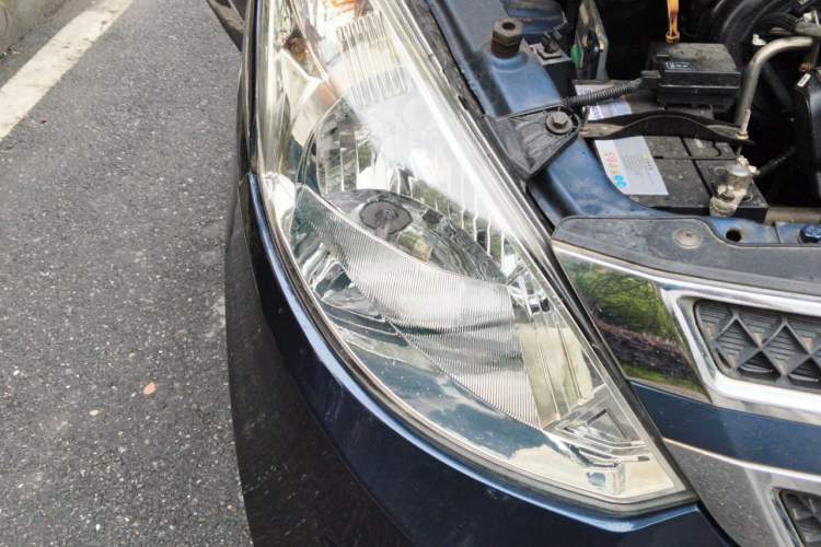 Used Wuling Rongguang V 2015 1.2L Standard Version Right Front Headlight