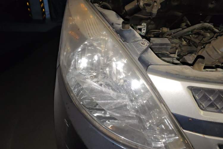 Used Wuling Rongguang V 2015 1.5L Base Version Right Front Headlight
