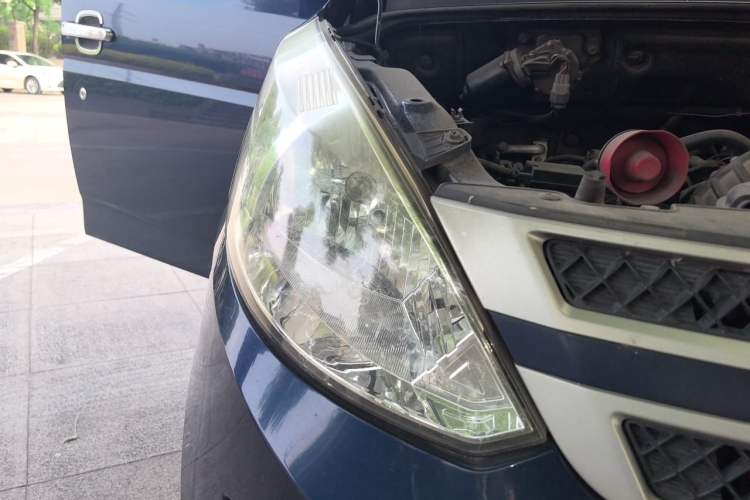 Used Wuling Rongguang V 2015 1.5L Base Version Right Front Headlight
