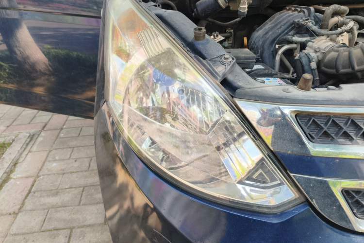 Used Wuling Rongguang V 2015 1.2L Standard Version Right Front Headlight