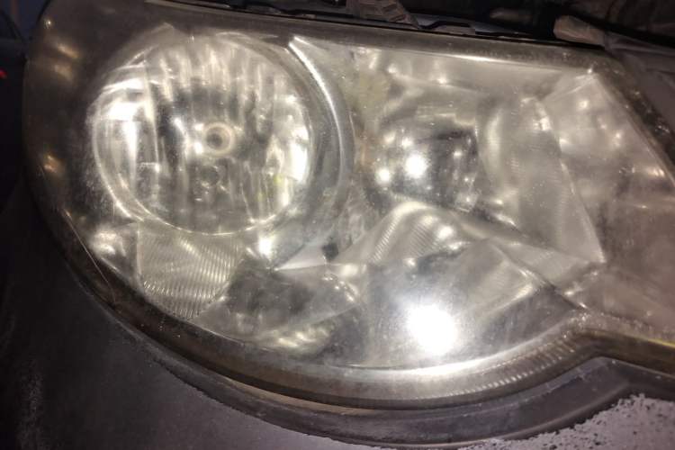 Used Wuling Rongguang V 2015 1.5L Base Version Right Front Headlight