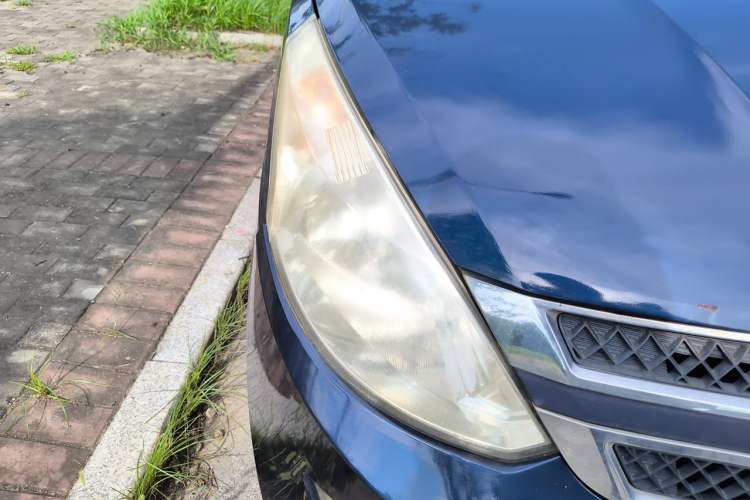 Used Wuling Rongguang V 2015 1.5L Standard Version Right Front Headlight