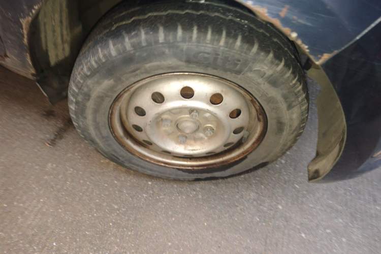 Used Wuling Rongguang V 2015 1.5L Practical Version Right Front Wheel Hub