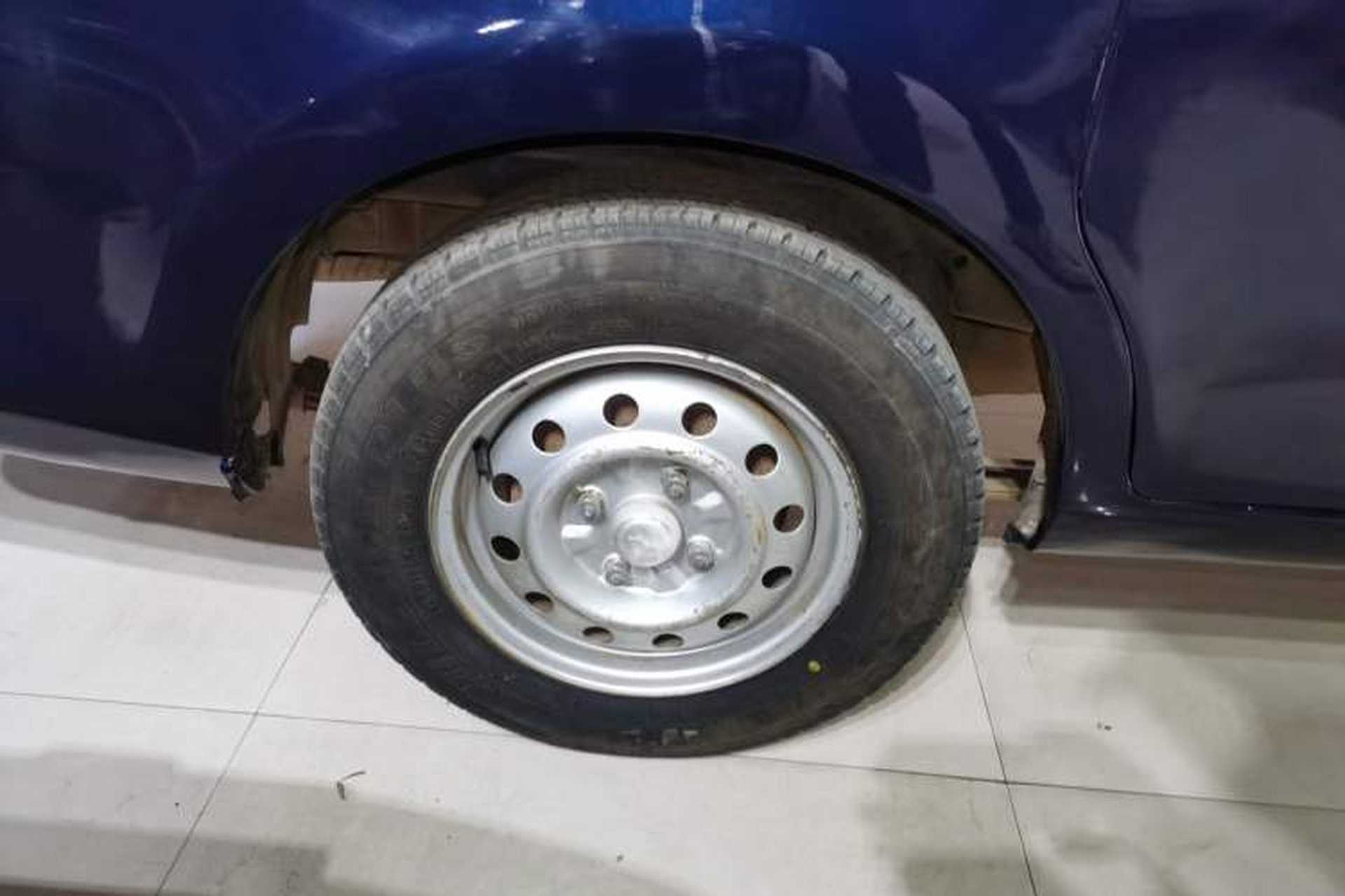 Used Wuling Rongguang V 2015 1.2L Base Version Right Rear Wheel Hub
