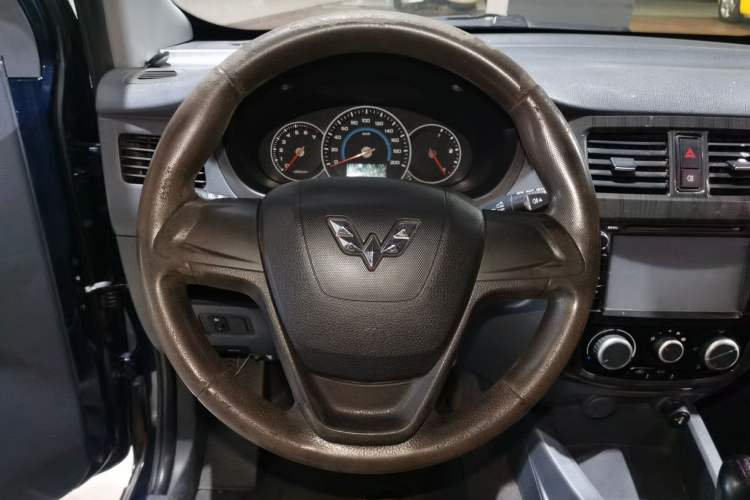 Used Wuling Rongguang V 2015 1.2L Base Version Steering Wheel
