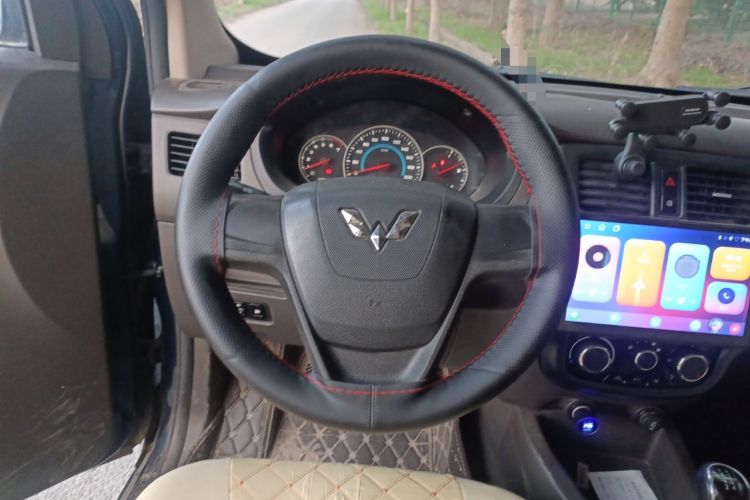 Used Wuling Rongguang V 2015 1.5L Standard Version Steering Wheel