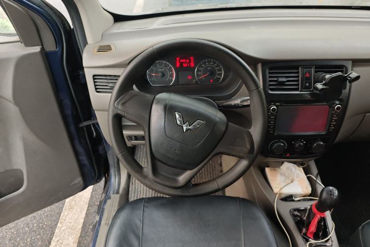 Used Wuling Rongguang V 2015 1.2L Base Version Steering Wheel