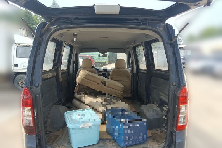Used Wuling Rongguang V 2015 1.2L Base Version Trunk