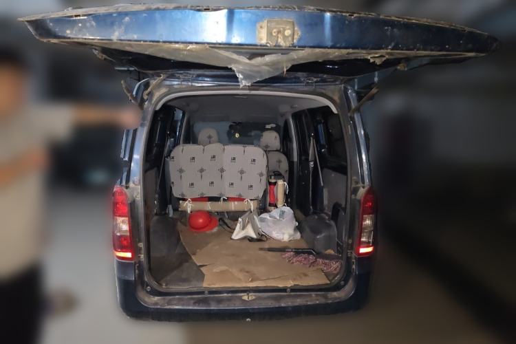 Used Wuling Rongguang V 2015 1.5L Base Version Trunk