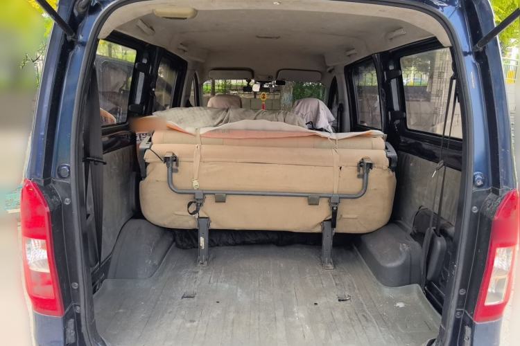 Used Wuling Rongguang V 2015 1.5L Base Version Trunk