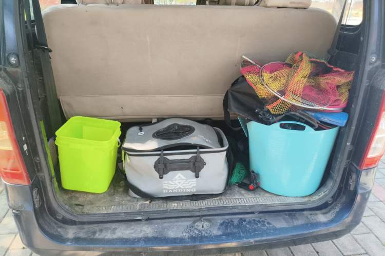 Used Wuling Rongguang V 2015 1.2L Standard Version Trunk