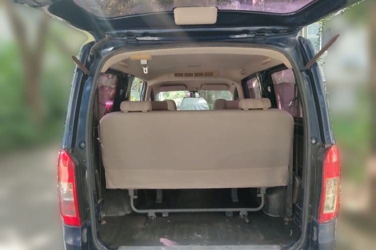 Used Wuling Rongguang V 2015 1.2L Standard Version Trunk