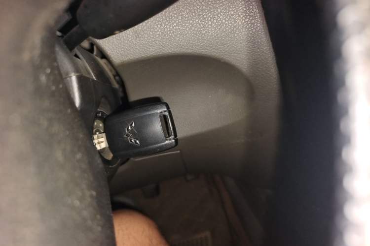 Used Wuling Rongguang V 2015 1.5L Base Version Vehicle Key