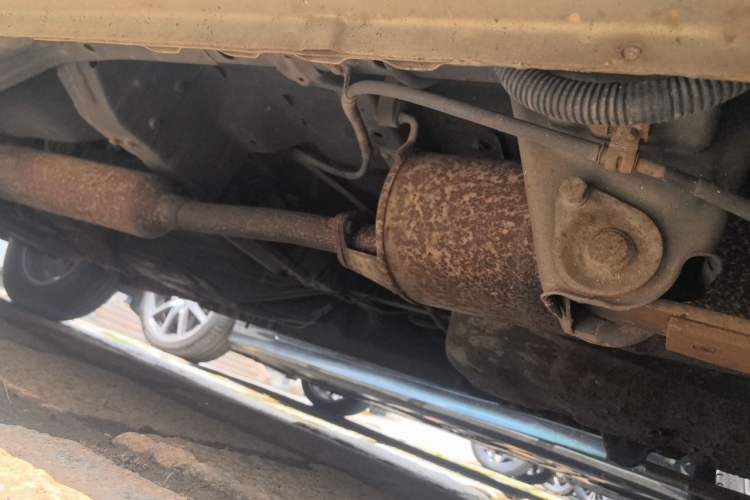 Used Wuling Rongguang V 2015 1.5L Standard Version Chassis Rear Left