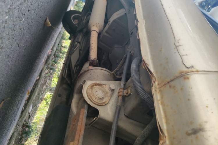 Used Wuling Rongguang V 2015 1.5L Base Version Chassis Rear Left