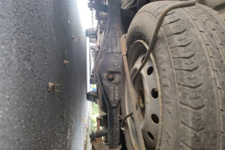 Used Wuling Rongguang V 2015 1.5L Base Version Chassis Rear