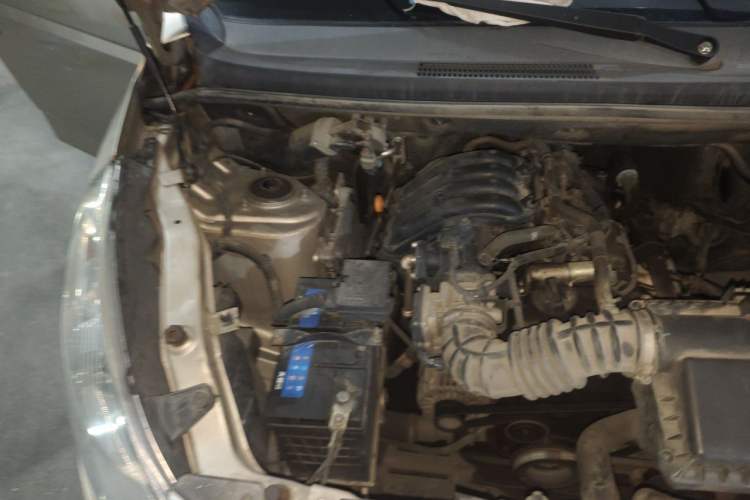 Used Wuling Rongguang V 2015 1.2L Practical Model Engine Bay Right