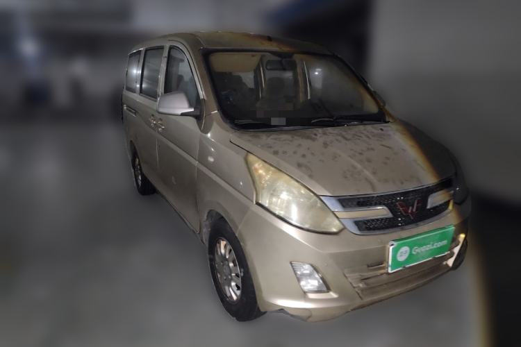 Used Wuling Rongguang V 2015 1.5L Practical Version Front Right 45 Deg