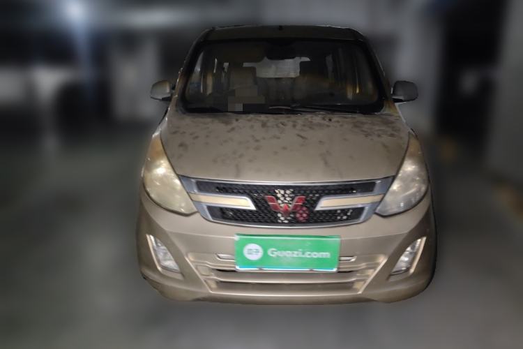 Used Wuling Rongguang V 2015 1.5L Practical Version Front