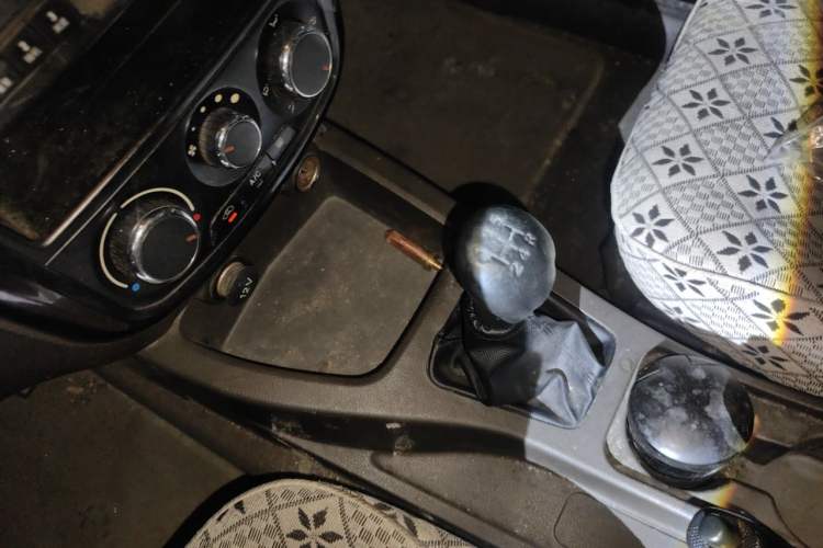 Used Wuling Rongguang V 2015 1.5L Practical Version Gear Lever