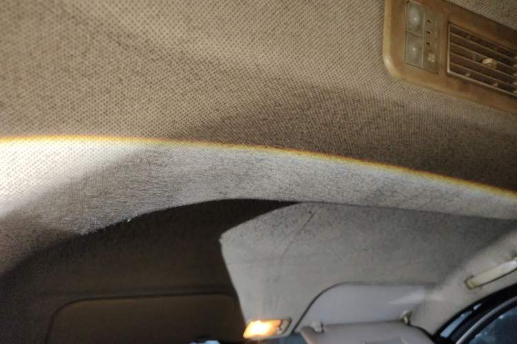 Used Wuling Rongguang V 2015 1.5L Practical Version Headliner