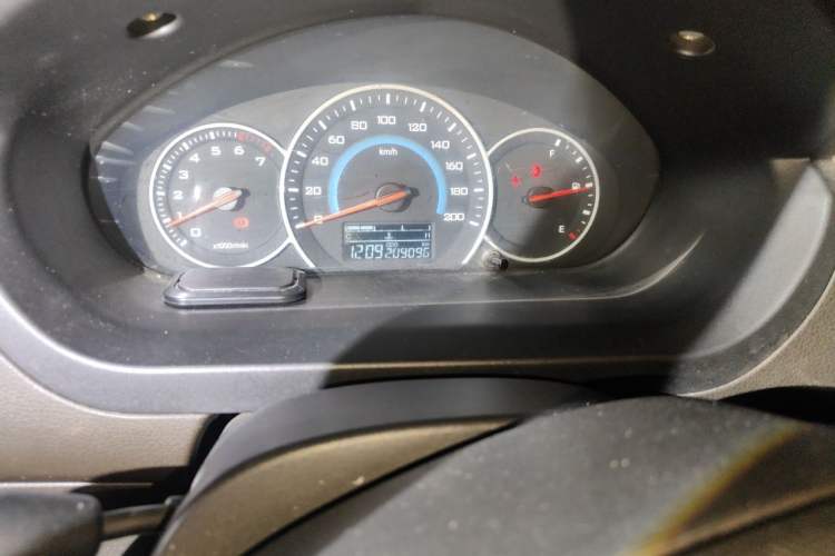 Used Wuling Rongguang V 2015 1.5L Practical Version Instrument Cluster