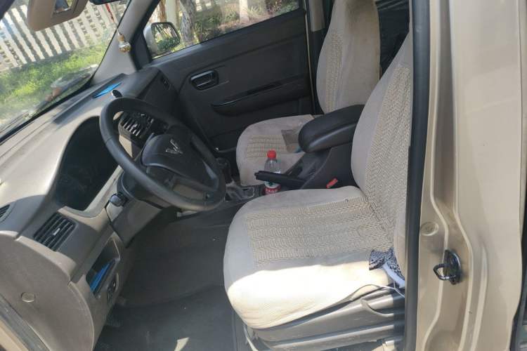 Used Wuling Rongguang V 2015 1.5L Base Version Left Front Seat