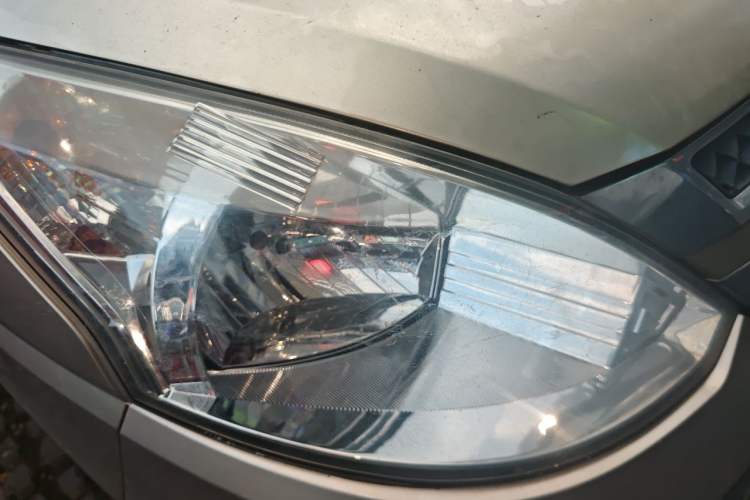 Used Wuling Rongguang V 2015 1.5L Standard Version Right Front Headlight