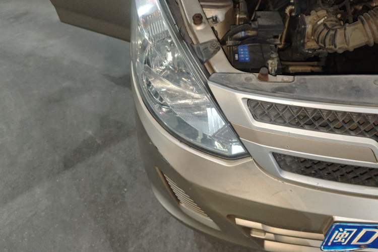 Used Wuling Rongguang V 2015 1.2L Practical Model Right Front Headlight