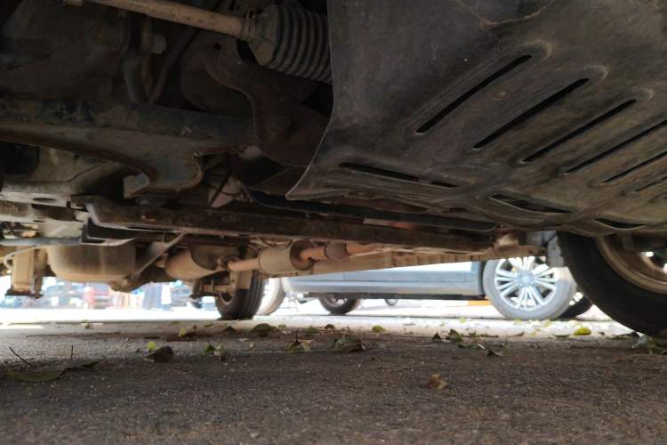 Used Wuling Rongguang V 2015 1.2L Standard Version Chassis Front Right