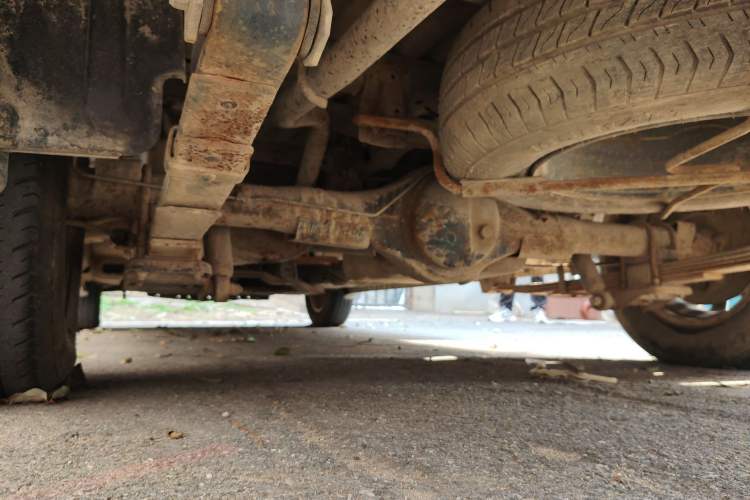 Used Wuling Rongguang V 2015 1.2L Standard Version Chassis Rear Left