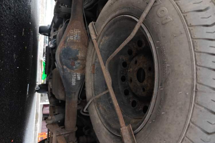 Used Wuling Rongguang V 2015 1.5L Base Version Chassis Rear