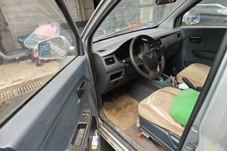 Used Wuling Rongguang V 2015 1.5L Base Version Driver Seat