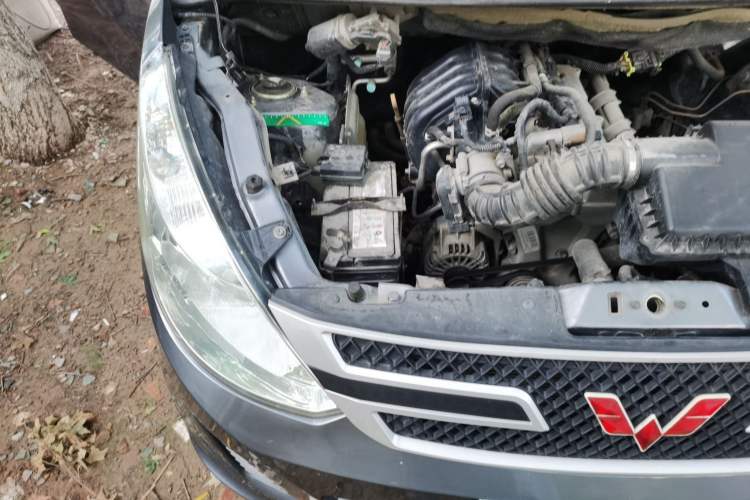 Used Wuling Rongguang V 2015 1.2L Practical Model Engine Bay Right
