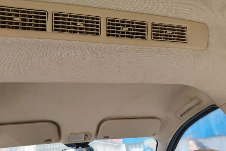 Used Wuling Rongguang V 2015 1.2L Standard Version Headliner