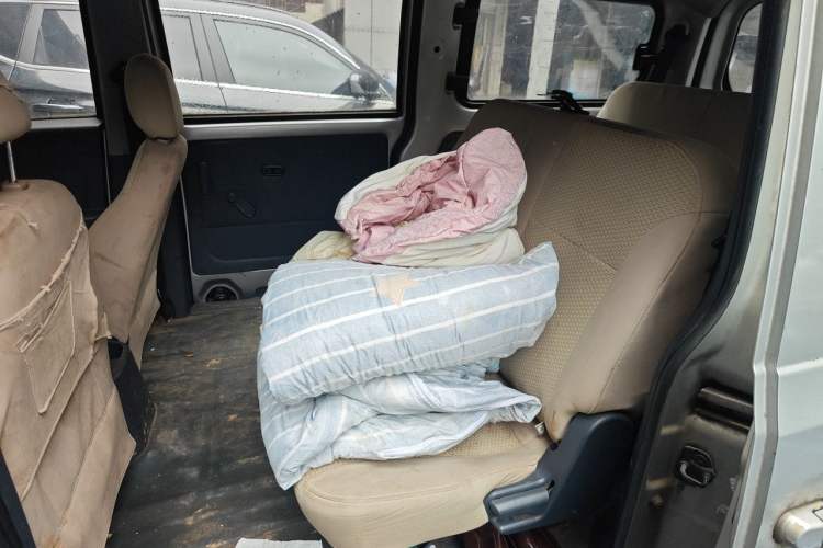 Used Wuling Rongguang V 2015 1.5L Base Version Left Rear Seat