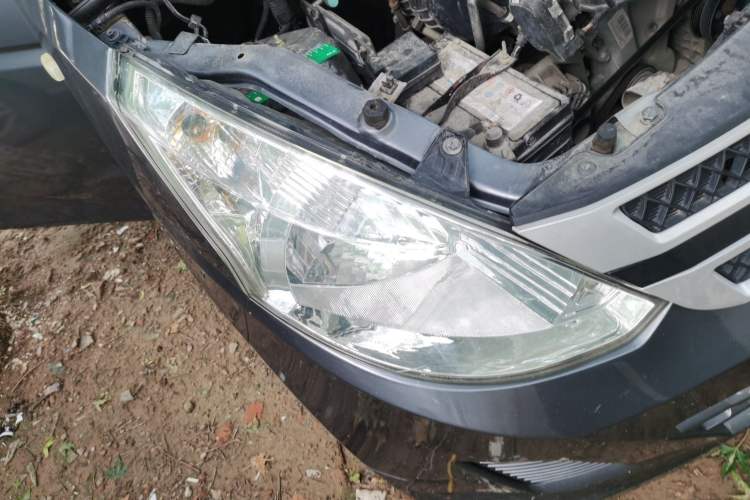 Used Wuling Rongguang V 2015 1.2L Practical Model Right Front Headlight