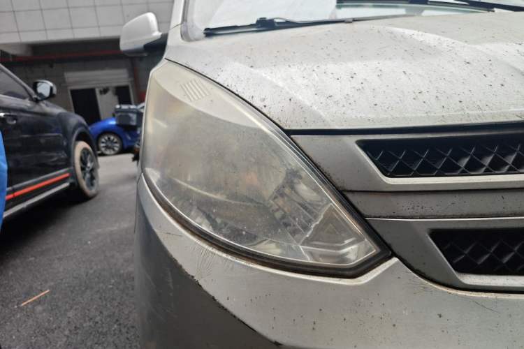 Used Wuling Rongguang V 2015 1.5L Base Version Right Front Headlight