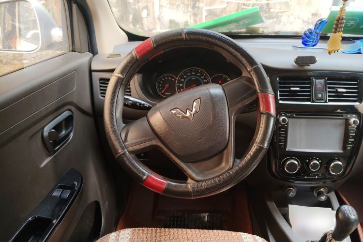 Used Wuling Rongguang V 2015 1.2L Standard Version Steering Wheel